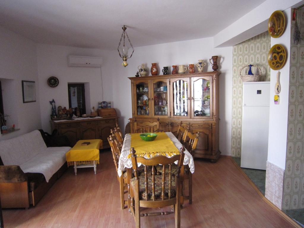Holiday Home Mona Igrane Quarto foto